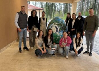 U sklopu dvodnevne radionice oslikana velika uskrsna pisanica