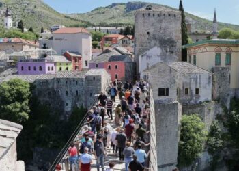 Mostar: Ekipi RTV Herceg-Bosne zabranjeno snimanje na Starom mostu, uslijedile prijetnje i fizički nasrtaj