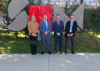 Veleposlanik Švicarske u BiH Gabriele Derighetti održao predavanje o političkom inženjeringu