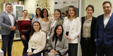 U Caritasovom centru SPES upriličeno potpisivanje ugovora o samozapošljavanju s pet mladih osoba koje su uspješno prošle Your Job inkubator poslovnih ideja.
