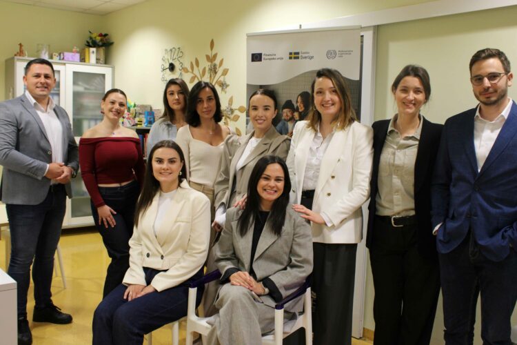 U Caritasovom centru SPES upriličeno potpisivanje ugovora o samozapošljavanju s pet mladih osoba koje su uspješno prošle Your Job inkubator poslovnih ideja.