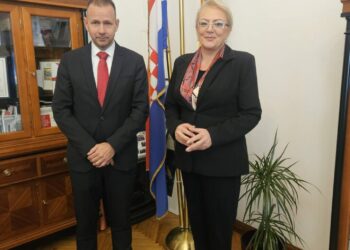 Mađarski izaslanik Bunford Zsolt sastao se sa predsjednicom FBiH Lidijom Bradara