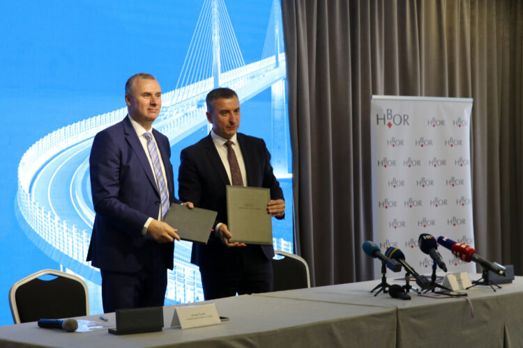 HBOR donira 100 tisuća eura za obnovu čitaonice hrvatskog doma u Kostajnici