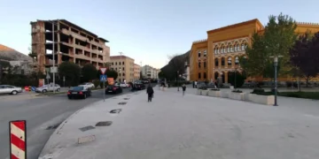 Dvoje maloljetnika ozlijeđeno u napadu kod Stare gimnazije u Mostaru