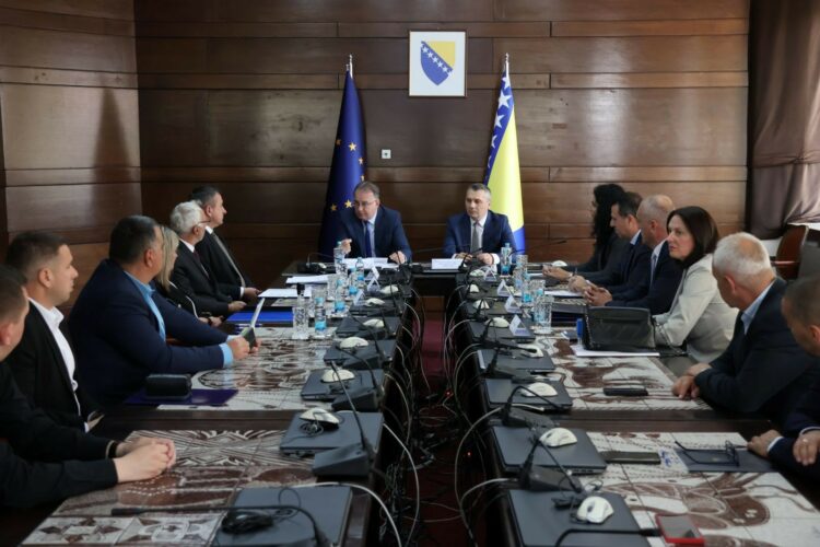 Vlada FBiH: Više od 4,8 milijuna KM za područja pogođena poplavama i klizištima