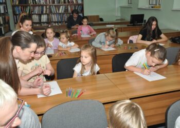 Mališani iz Mostara inspirirani Baby Lasagnom i mačkom Stipom na nezaboravnom druženju s Yellow Yurijem