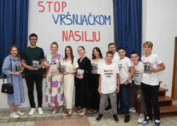 Javna tribina „Reci NE vršnjačkom nasilju“ održana u Čerinu