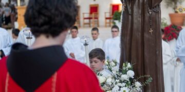 Veliki broj hodočasnika uputit će se danas i sutra prema Humcu – Vozači se mole za dodatan oprez!