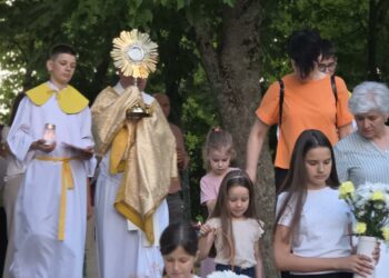 Župa Čerin svečano proslavila svetkovinu Tijelova