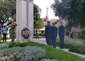 U Vrgorcu otkrivanje biste heroja Ante Gašpara povodom 34. obljetnice ZNG-a