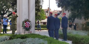U Vrgorcu otkrivanje biste heroja Ante Gašpara povodom 34. obljetnice ZNG-a