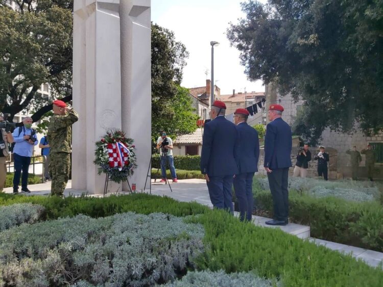 U Vrgorcu otkrivanje biste heroja Ante Gašpara povodom 34. obljetnice ZNG-a