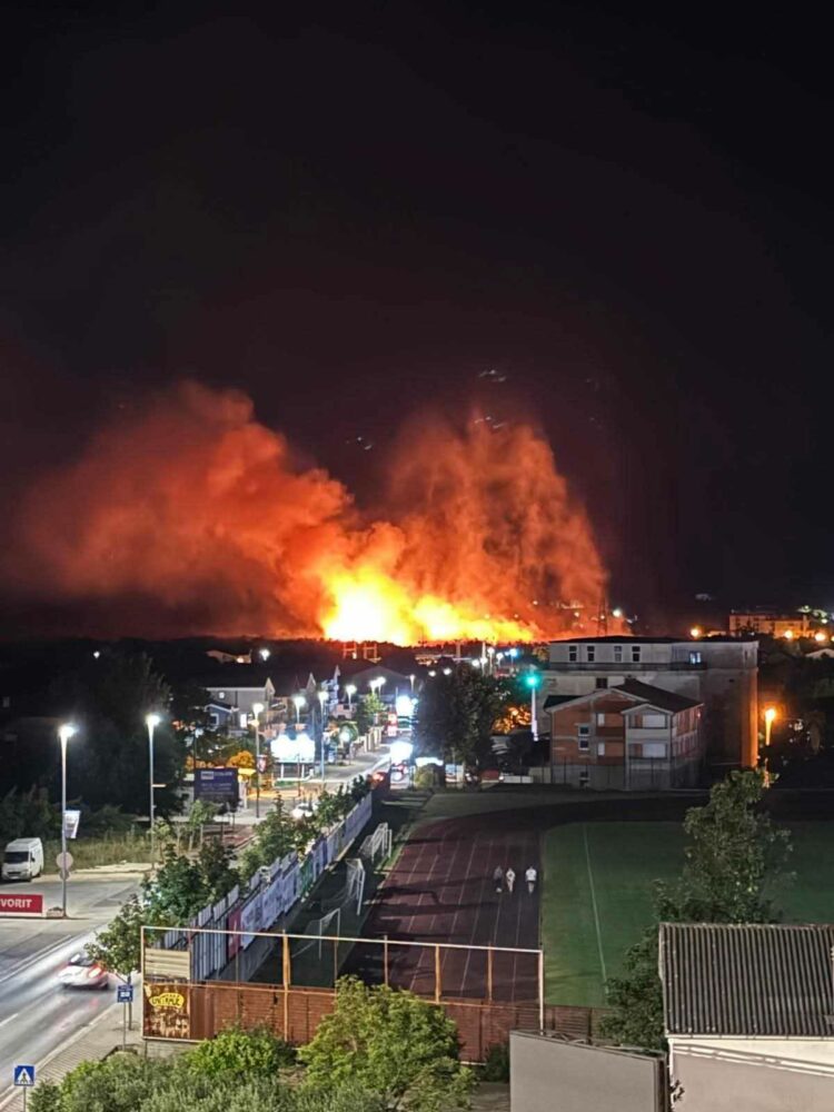 (FOTO/VIDEO)Veliki šumski požar u Ljubuškom