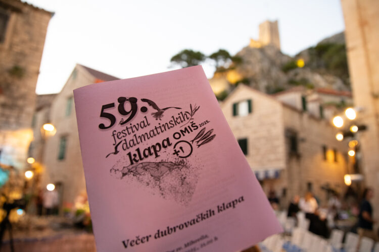 FOTO: Pogledajte kako je bilo na svečanom otvorenju Omiškog festivala