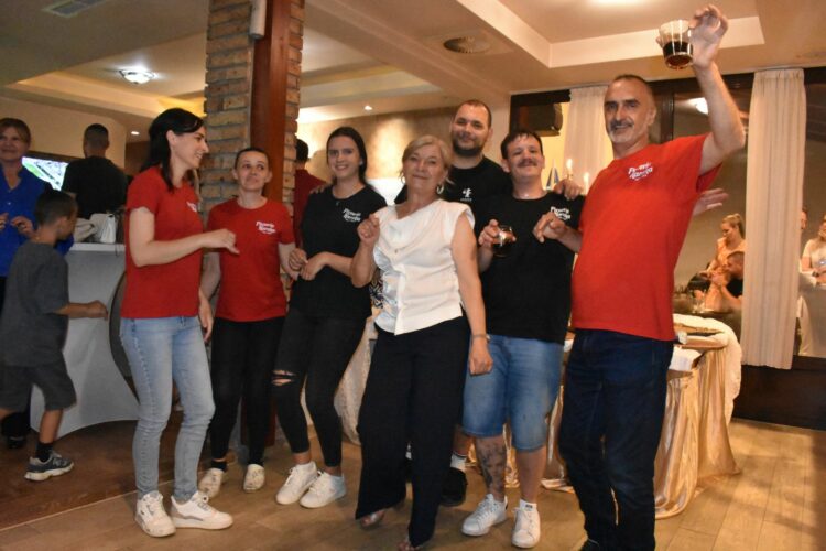 FOTO: Pizzeria Karaka proslavila 40. rođendan