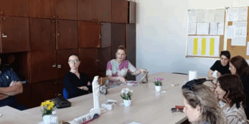 U Osnovnoj školi Čerin održan okrugli stol u sklopu projekta „Reci NE vršnjačkom nasilju“