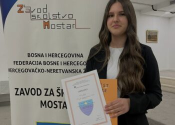 OŠ fra Didaka Buntića: Učenica Lucija Musa osvojila 3. mjesto na Županijskom natjecanju u pjevanju