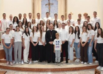 Hrvatska katolička mladež iz župe Gradina izvela predstavu „Mladić i njegov Bog“