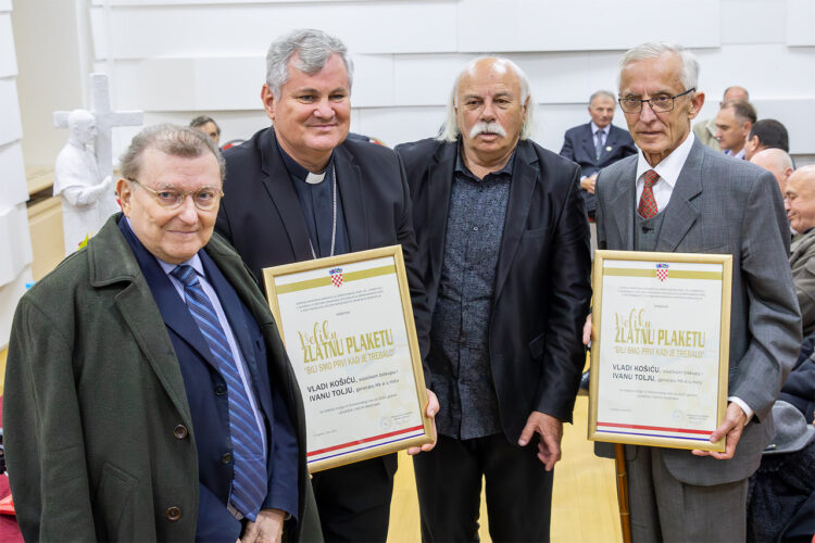 Hrvatski general-pjesnik Ivan Tolj priprema novu knjigu pjesama