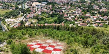 Obnova simbola zajedništva: Nastavljena akcija čišćenja hrvatskog grba na Ciganskom brdu