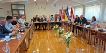 Ministar Nedić u Posušju potpisao ugovore o sufinanciranju projekata vrijednih 2,34 milijuna KM: Tri projekta za općinu Čitluk