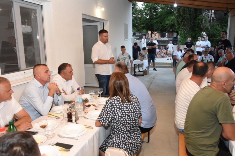 Otvoren Dom kulture Čerin