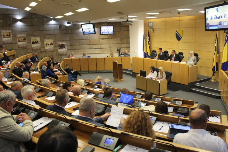 Zasjedao Dom naroda Parlamenta Federacije BiH:”Klubovi konstitutivnih naroda su ustavna kategorija i moraju se poštovati!”