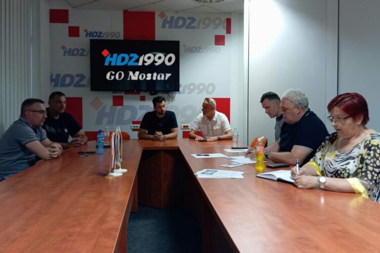 GO HDZ-a 1990 Mostar: Osuđujemo napad na hrvatske državljane u Mostaru