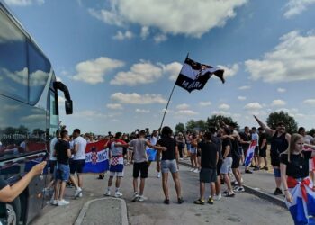 Zagreb u znaku Thompsonovog koncerta: Tisuće obožavatelja iz Hrvatske, BiH i dijaspore