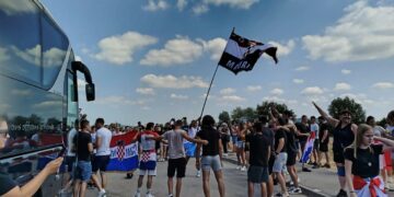 Zagreb u znaku Thompsonovog koncerta: Tisuće obožavatelja iz Hrvatske, BiH i dijaspore