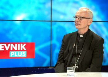 (VIDEO) Apostolski nuncij Petar Rajič u razgovoru za Dnevnik PLUS : “Potrebna je nova evangelizacija i povratak temeljima”