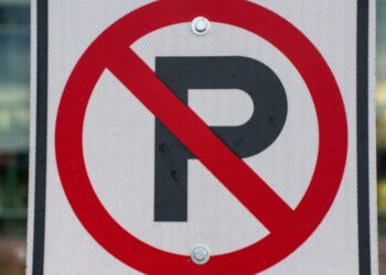 Novi način kažnjavanja nepropisno parkiranih vozila u Mostaru i HNŽ