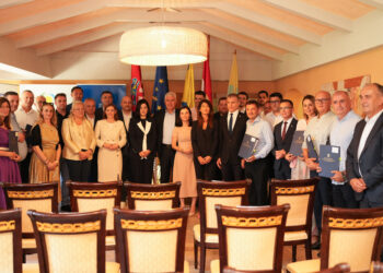 HRVATSKA FINANCIRA PROJEKTE UBLAŽAVANJA I PRILAGODBE KLIMATSKIM PROMJENAMA U BIH