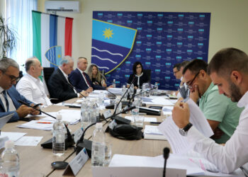 Vlada HNŽ-a: Daljnja potpora mladima, uključenje u prekogranične projekte i primanje novih policijskih kadeta