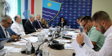 Vlada HNŽ-a: Daljnja potpora mladima, uključenje u prekogranične projekte i primanje novih policijskih kadeta