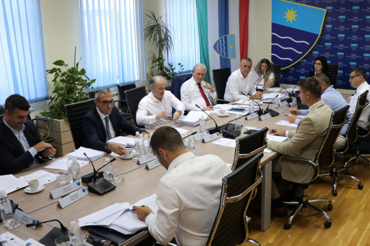 Vlada HNŽ-a: Niz odluka, financijske potpore, projekti i prekogranična suradnja