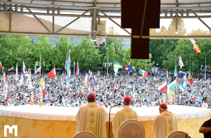 FOTO: Počeo 36. Mladifest – Nuncij Chullikatt: “Međugorje je početak obnovljenog puta”