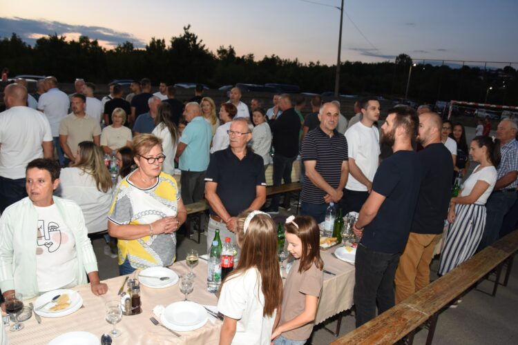 Na proslavi 17. Dana Blizanaca okupili se mještani i njihovi gosti