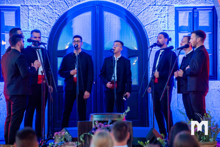 Intervju: Članovi klape Concordia i klape Mir otkrivaju sve o ovogodišnjoj glazbeno-humanitarnoj manifestaciji “Klape na kršu”