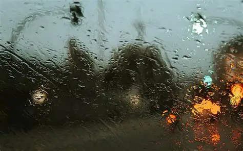 Stanje na cestama u BiH: Obilne kiše usporavaju promet, vozačima se savjetuje oprez