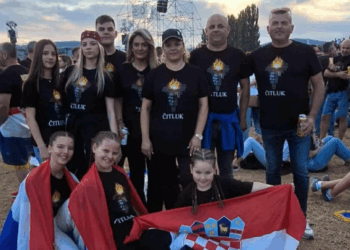 FOTO: Brotnjaci na koncertu Marka Perkovića Thompsona u Sinju