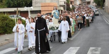 Čitluk: Na uočnicu svetkovine Velike Gospe održana procesija