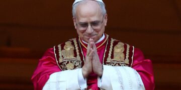 Papa pozvao katolike diljem svijeta da kroz listopad mole za mir