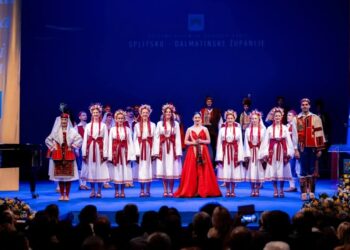 Etno skupina Didak, Nikolina Violina i FA Jedinstvo zajedničkom točkom oduševile u splitskom HNK!