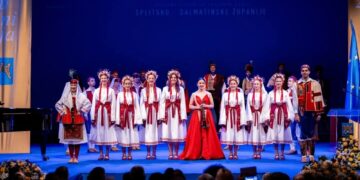 Etno skupina Didak, Nikolina Violina i FA Jedinstvo zajedničkom točkom oduševile u splitskom HNK!
