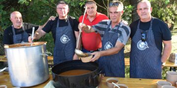 Tradicionalna lovačka večer u Čitluku: 15 lovačkih pušaka kao nagrade na tomboli!