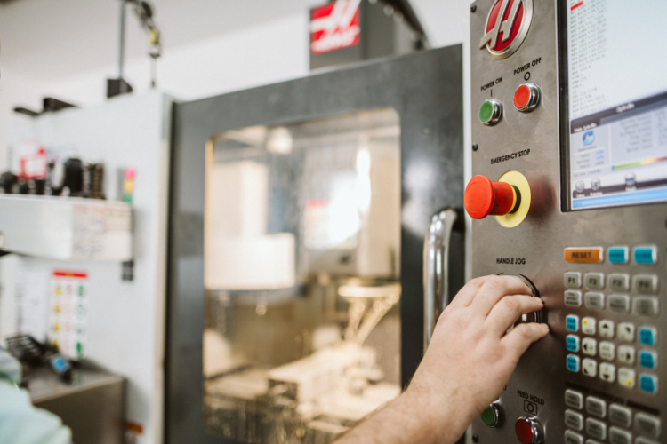 Besplatne obuke za kuhare, sobarice i CNC operatere u Hercegovini