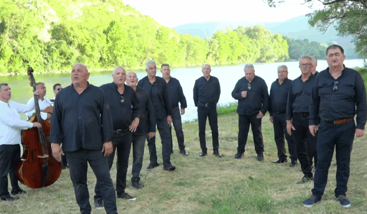 BEĆAR I VILA – objavljena nova pjesma Broćanskih bećara