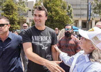 SAD: Trumpov saveznik Charlie Kirk preminuo od posljedica ranjavanja