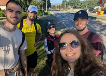 Fra Nikola Jurišić s mladima pješice hodočastio od Duvna do Međugorja